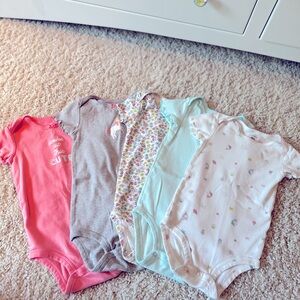 Carter’s Gently Used 5 Piece Onesie Set-18M